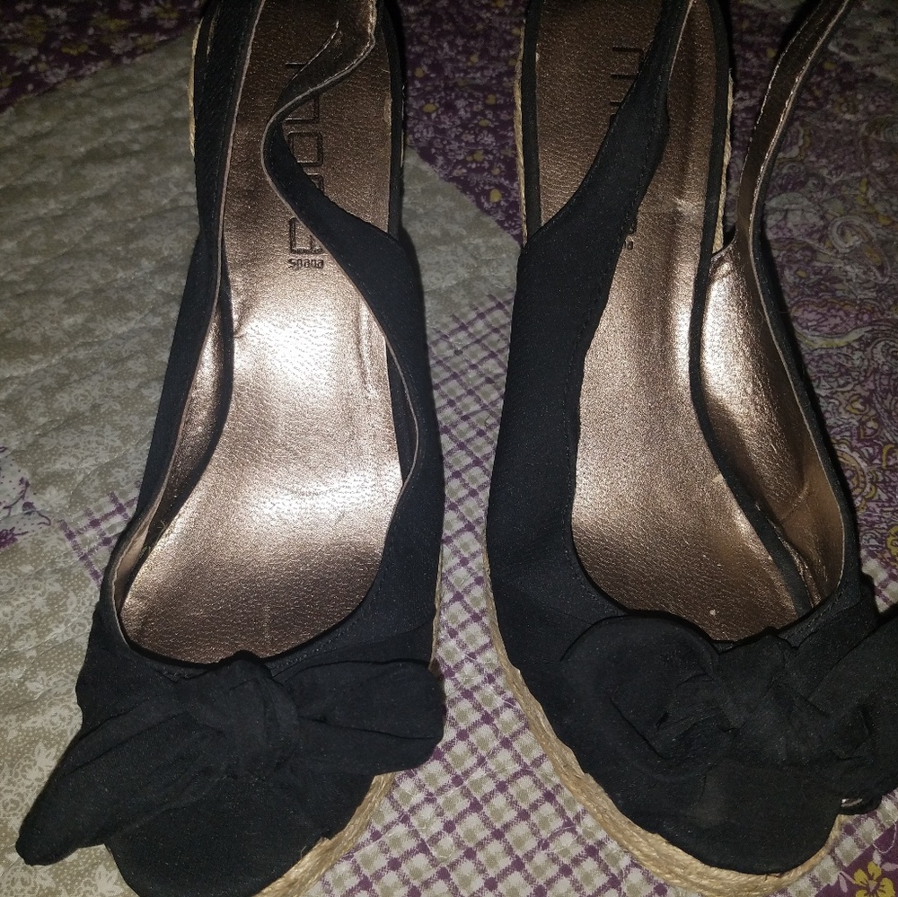 Black wedge sandals